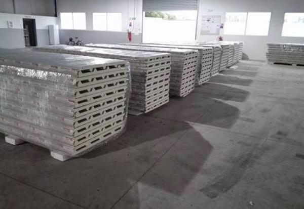 Stock-Usine